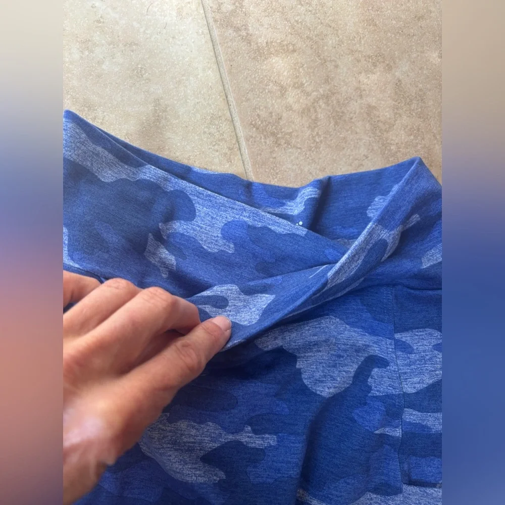 Vintage Bombshell Blue & White camo sock leggings w/scrunch butt! Worn 1x! - Picture 12 of 15